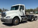 2007 Freightliner Columbia Image