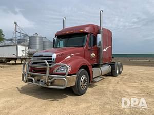 2007 Freightliner Columbia Image