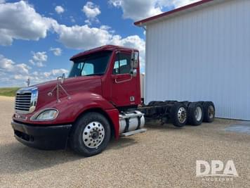 Main image Freightliner Columbia