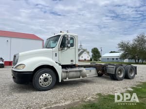 2007 Freightliner Columbia Image