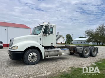Main image Freightliner Columbia