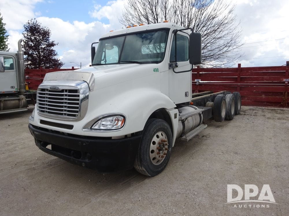 2007 Freightliner Columbia Equipment Image0