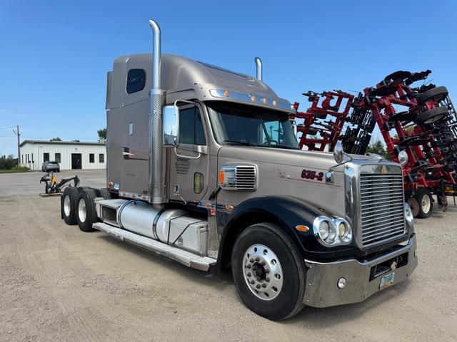 Image of Freightliner Coronado equipment image 2