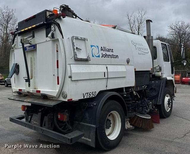 Image of Freightliner FC80 equipment image 4