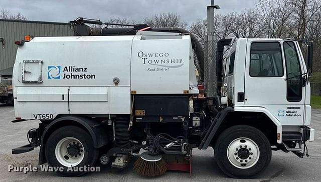 Image of Freightliner FC80 equipment image 3