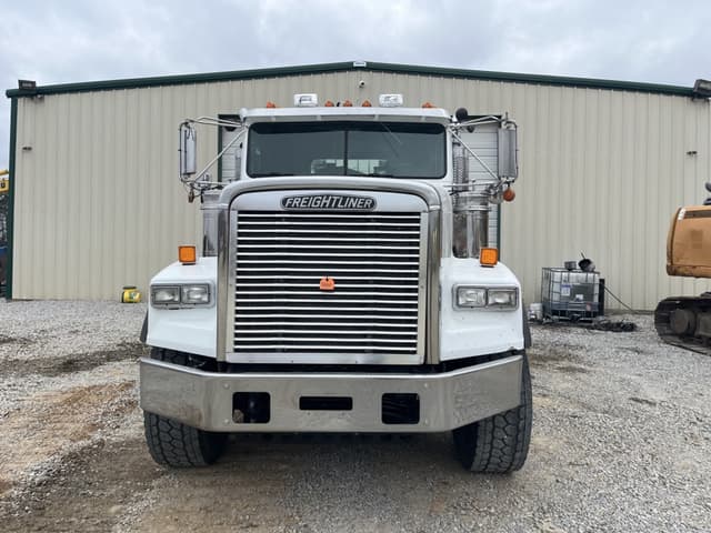 Image of Freightliner FLD equipment image 1