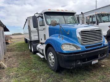 Main image Freightliner FLD120