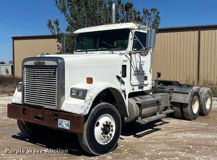 Image of Freightliner FLD120 Primary image