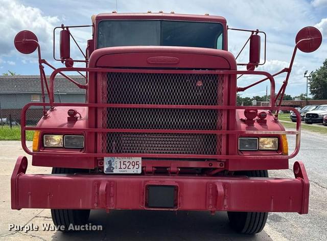 Image of Freightliner FLD120 equipment image 1