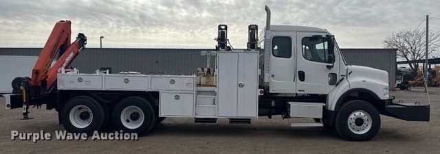 Image of Freightliner M2 106 equipment image 3