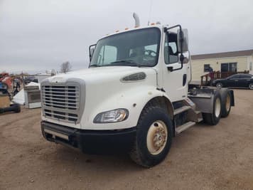 Main image Freightliner M2