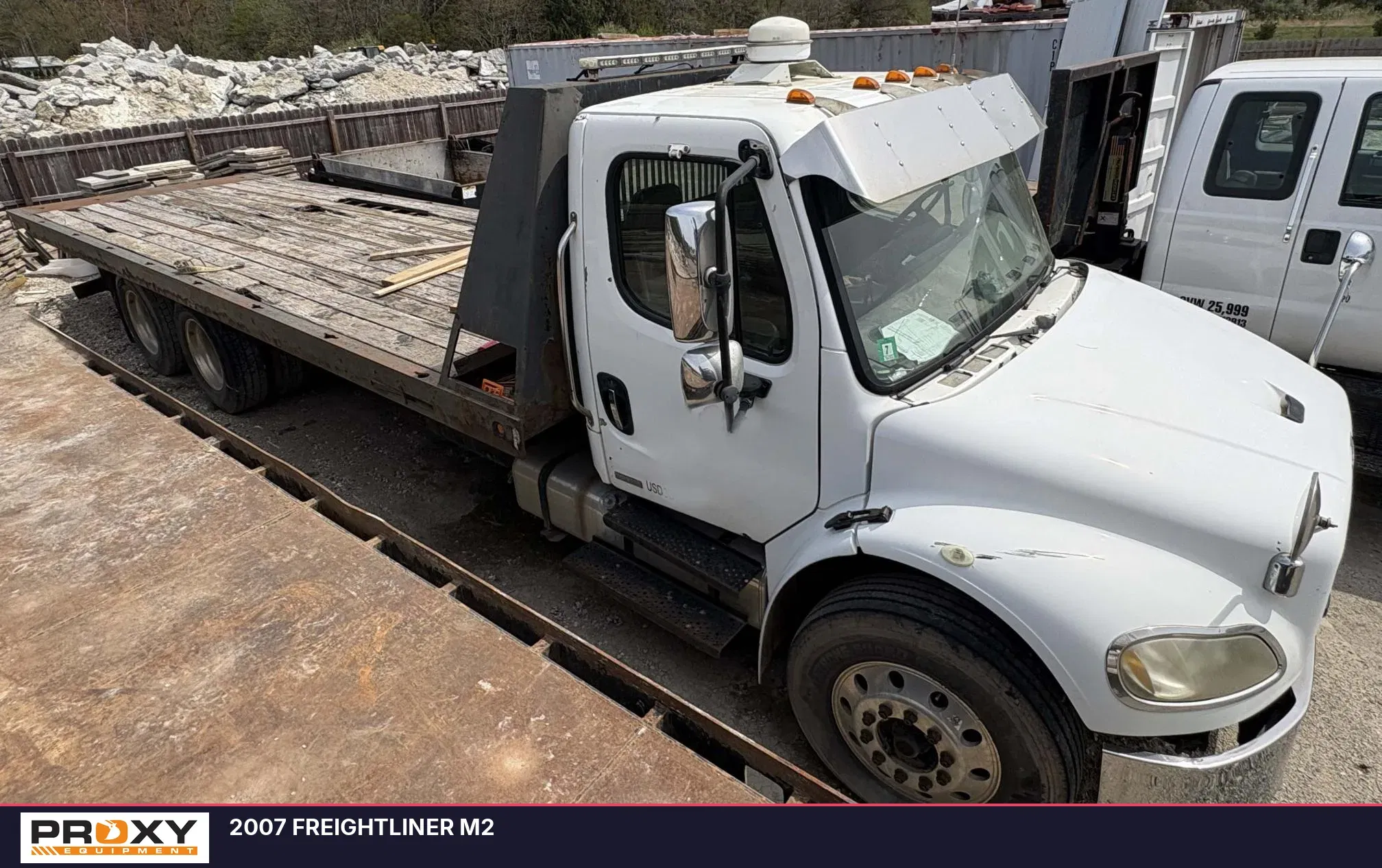 2007 Freightliner M2 106 Equipment Image0