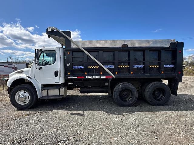 Image of Freightliner Business Class M2 equipment image 3