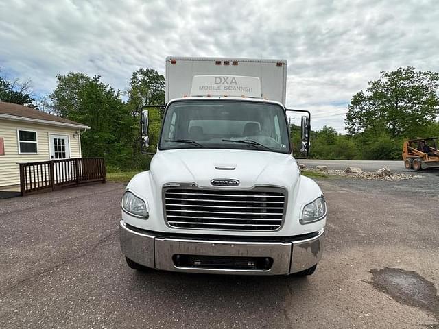 Image of Freightliner Business Class M2 equipment image 4