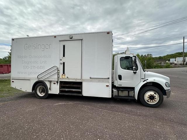 Image of Freightliner Business Class M2 equipment image 1