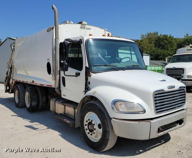 Image of Freightliner M2 equipment image 2