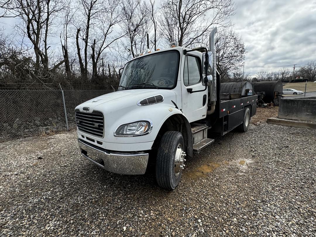 Image of Freightliner M2 Primary image