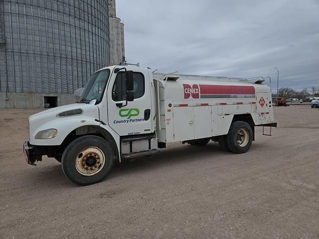 Image of Freightliner M2 equipment image 2