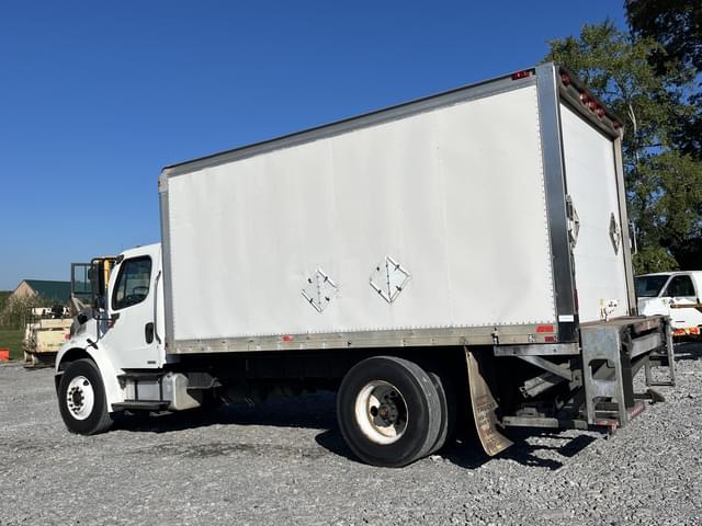 Image of Freightliner M2 equipment image 2