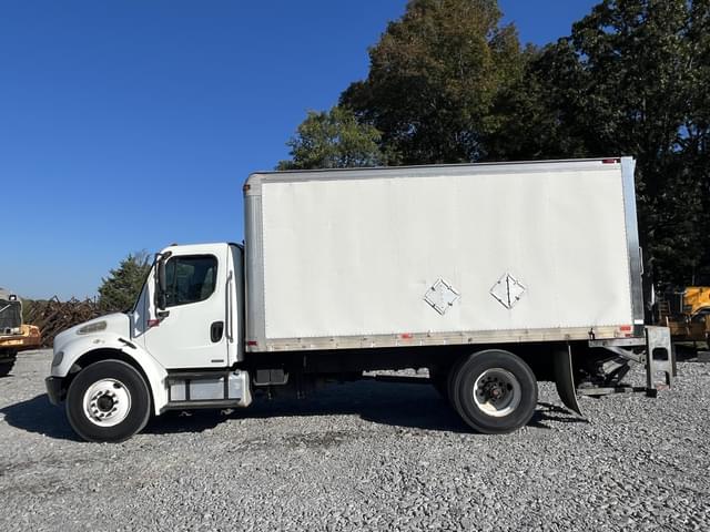 Image of Freightliner M2 equipment image 1