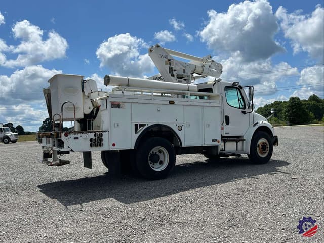 Image of Freightliner M2 equipment image 2