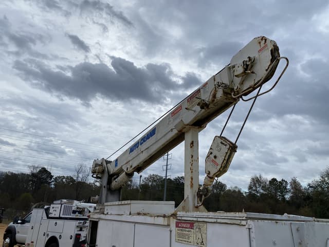 Image of Freightliner M2 equipment image 4