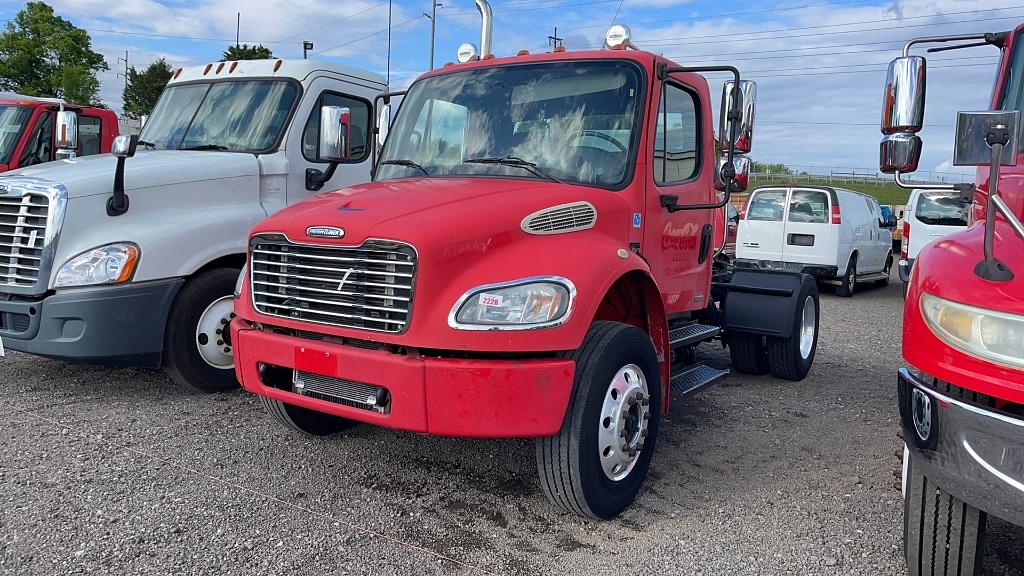 Image of Freightliner M2 Primary image