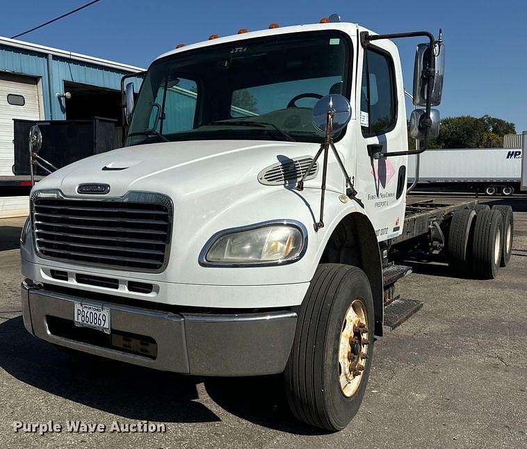 Image of Freightliner M2 Primary image