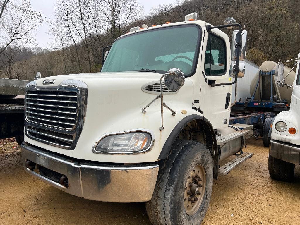 Main image Freightliner M2