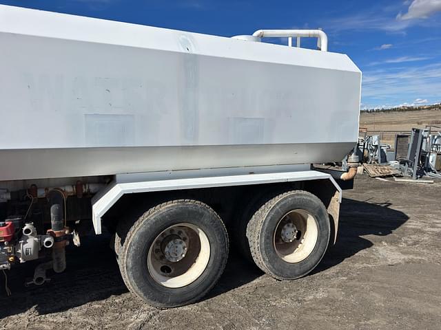 Image of Freightliner M2 equipment image 4