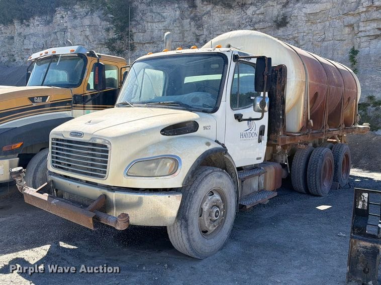 2007 Freightliner M2 Equipment Image0