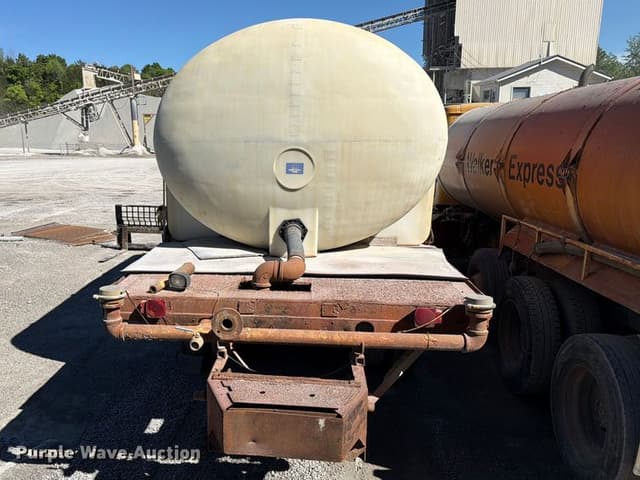 Image of Freightliner M2 equipment image 4