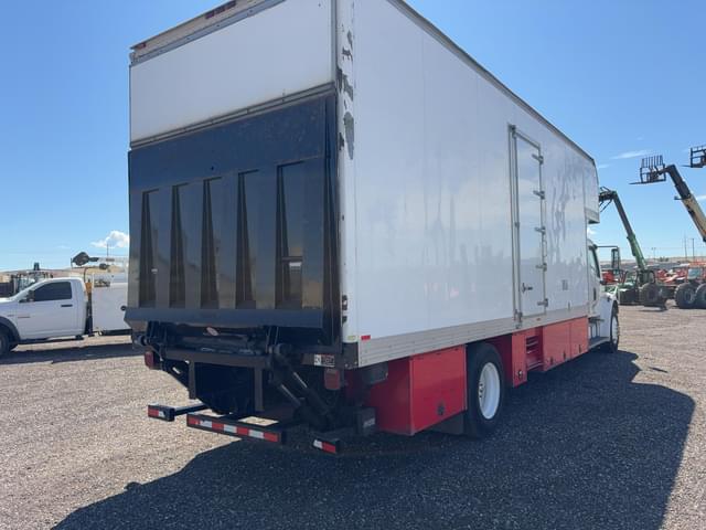 Image of Freightliner M2106 equipment image 2