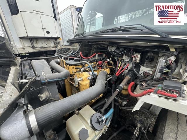 Image of Freightliner Business Class M2 equipment image 4