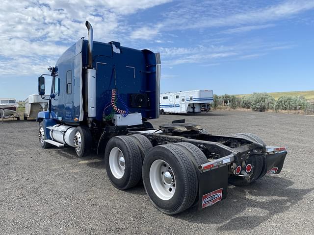 Image of Freightliner ST120 equipment image 2