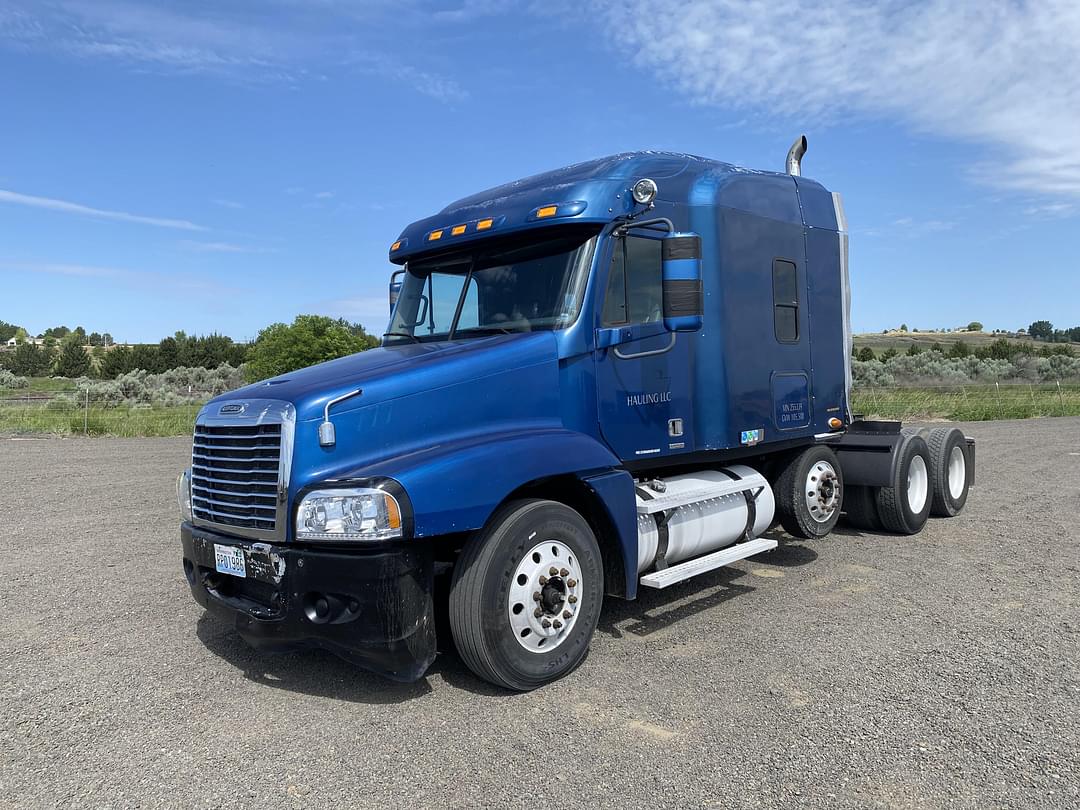 Image of Freightliner ST120 Primary image