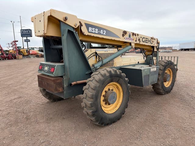 Image of Gehl RS8-42 equipment image 4