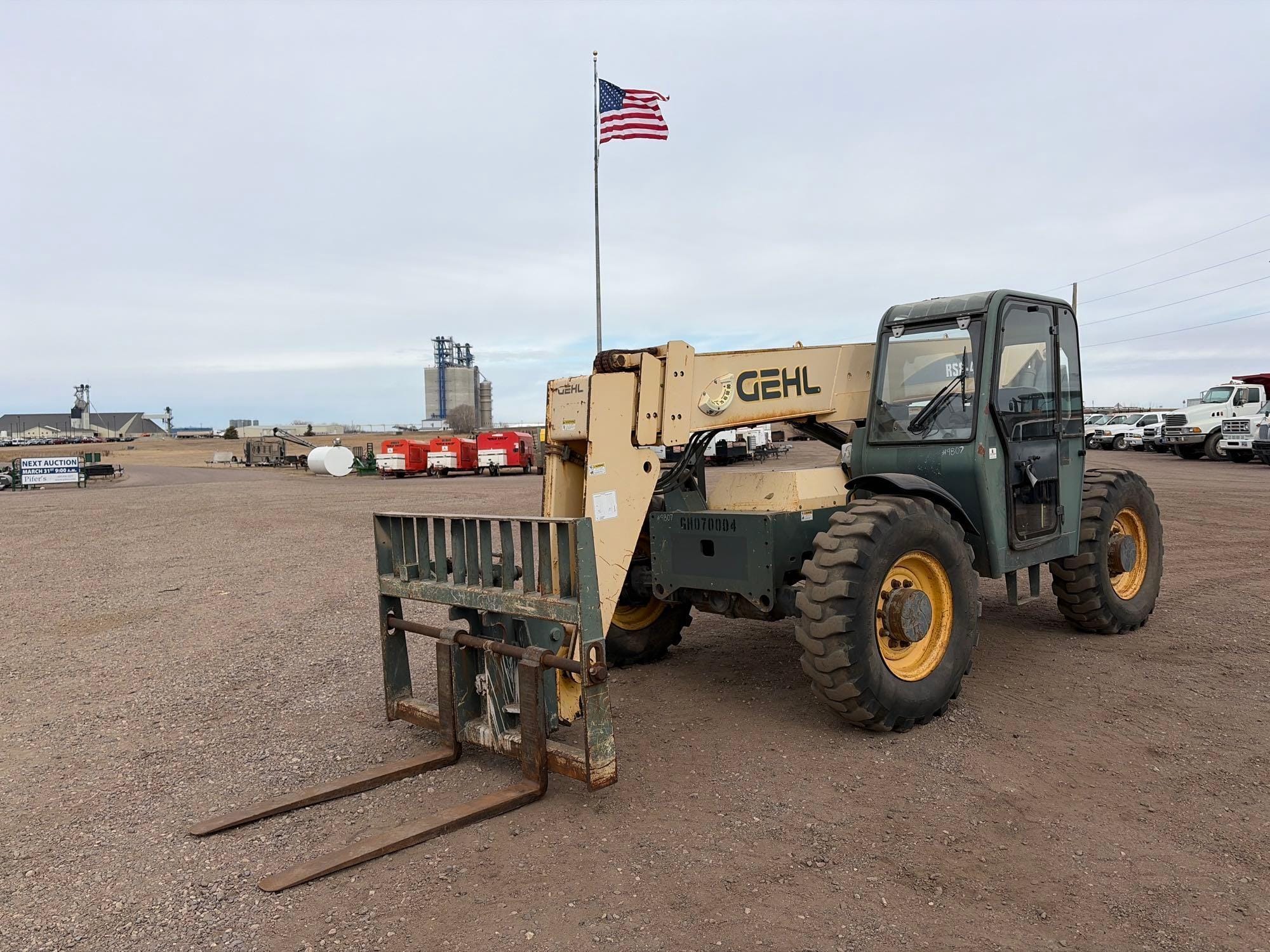 2007 Gehl RS8-42 Equipment Image0