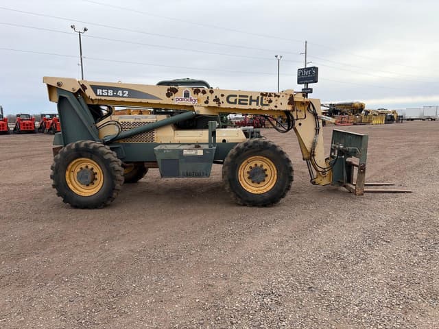 Image of Gehl RS8-42 equipment image 3