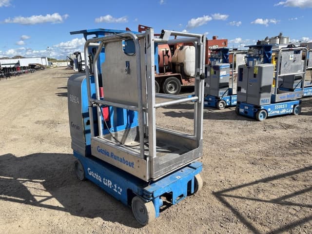 Image of Genie GR-12 equipment image 1