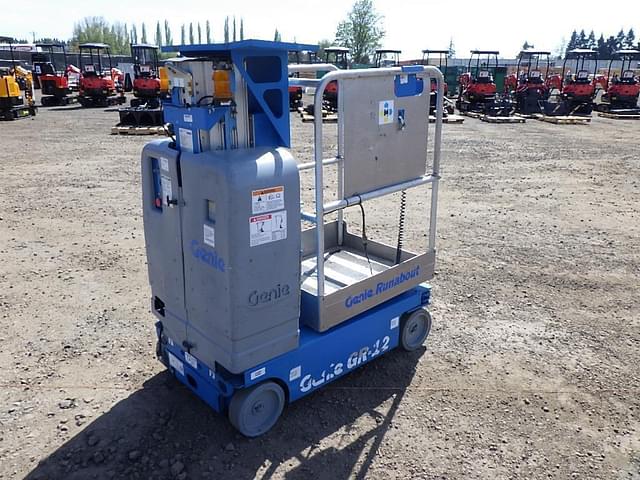Image of Genie GR-12 equipment image 2