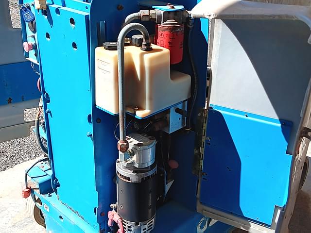 Image of Genie GR-20 equipment image 4