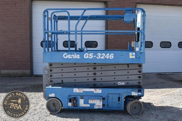 Image of Genie GS3246 equipment image 3