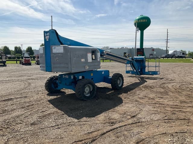 Image of Genie S-45 equipment image 3