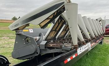 2007 Gleaner 3000 Equipment Image0