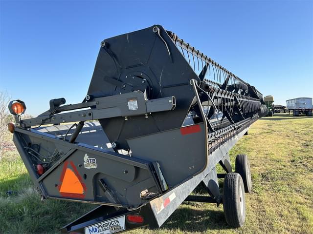 Image of Gleaner 5100 equipment image 2