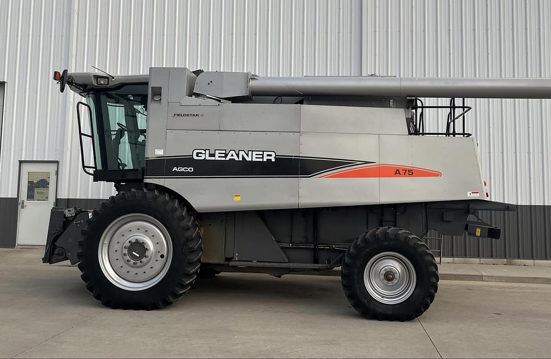 Image of Gleaner A75 Primary image