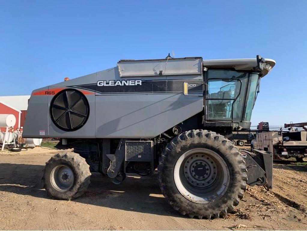 Image of Gleaner R65 Primary image