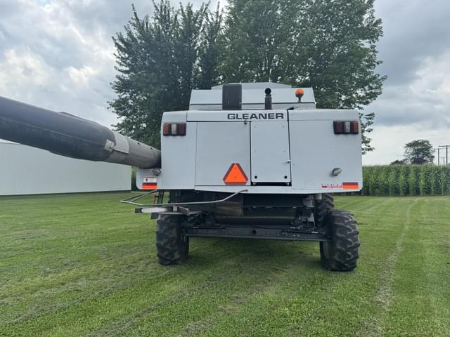 Image of Gleaner R65 equipment image 3
