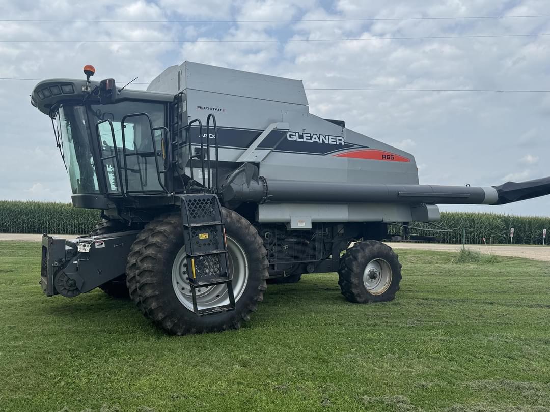 Image of Gleaner R65 Primary image